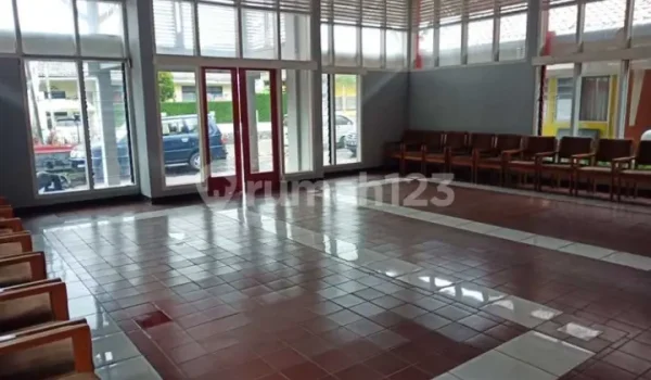 Hotel di alun alun Lembang Bandung -4