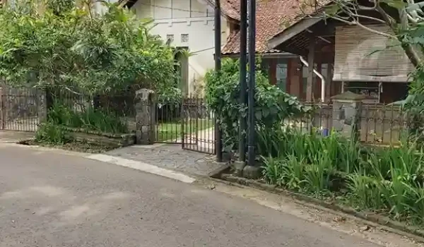 Jual Rumah di Sabang Sayap Jalan Riau Bandung - 1