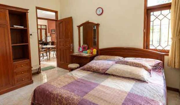 Rumah 2 Lantai Siap Huni di Nyengseret Astanaanyar Bandung
