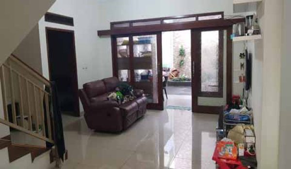 Rumah 2 Lantai Siap Huni di Turangga Bandung