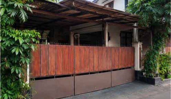 Rumah 2 Lantai di Jalan Kembar Timur Bandung