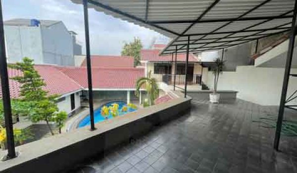 Rumah 2 Lantai di Jalan Malang Menteng Jakarta Pusat