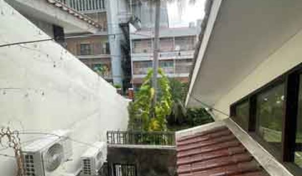 Rumah 2 Lantai di Jalan Malang Menteng Jakarta Pusat
