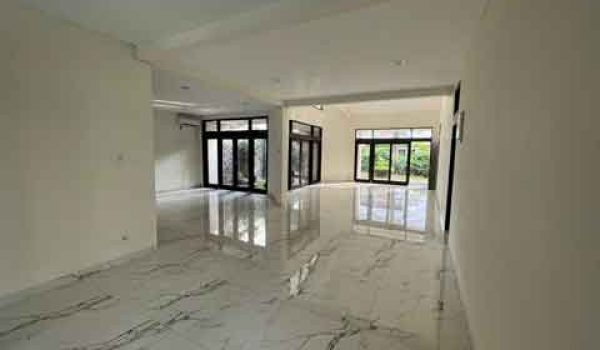 Rumah 2 Lantai di Jalan Malang Menteng Jakarta Pusat