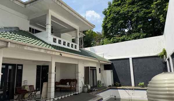 Rumah 2 Lantai di Kemang Jakarta Selatan