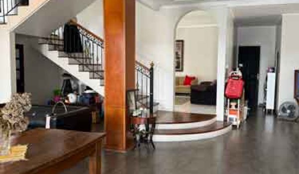 Rumah 2 Lantai di Kemang Jakarta Selatan