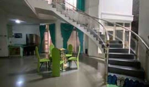 Rumah 2 Lantai di Komplek Muara Bandung