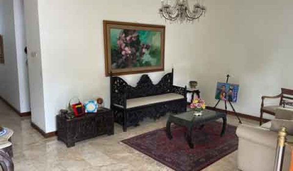 Rumah 2 Lantai di Komplek Pejaten Barat Indah Jakarta Selatan