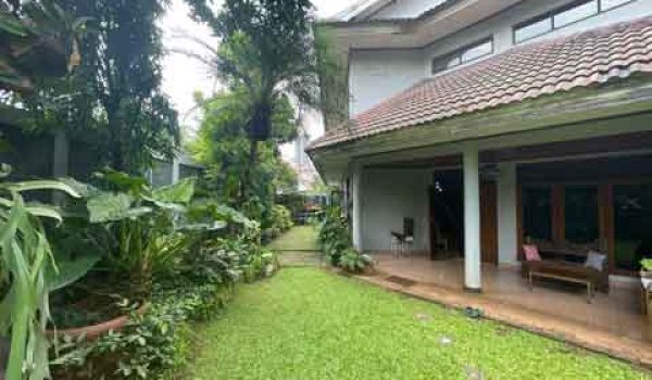 Rumah 2 Lantai di Komplek Pejaten Barat Indah Jakarta Selatan