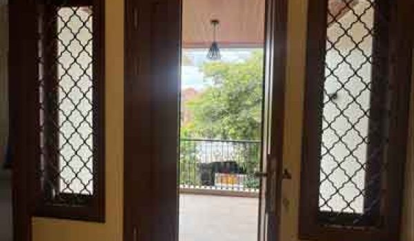 Rumah 2.5 Lantai di Cikutra Baru Bandung