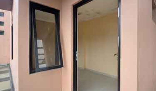 Rumah 2.5 Lantai di Cikutra Baru Bandung