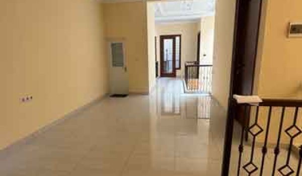 Rumah 2.5 Lantai di Cikutra Baru Bandung