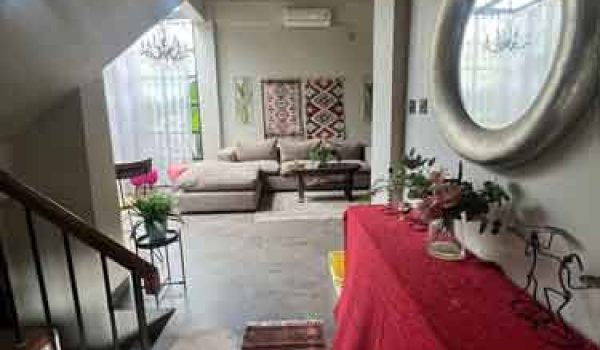 Rumah 3 Lantai di Alaya 89 Cirendeu
