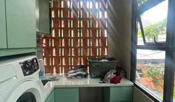Rumah 3 Lantai di Alaya 89 Cirendeu