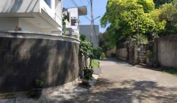 Rumah 3 Lantai di Lebak Bulus Jakarta Selatan