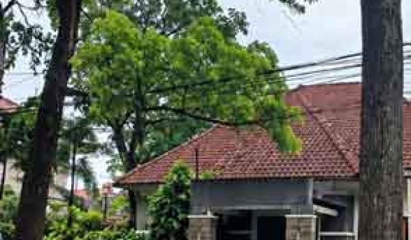 Dijual Rumah Asri di Sayap Jalan Riau Bandung