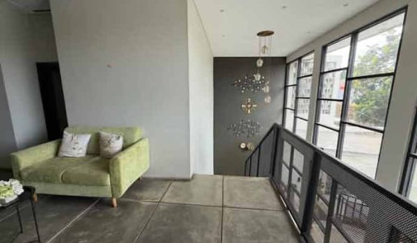 Rumah Guest House Aktif di Setrawangi Pasteur Bandung