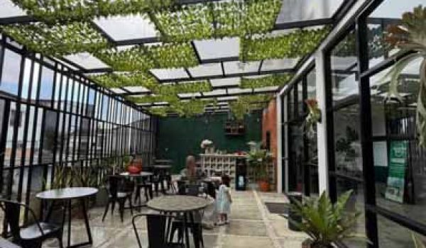 Rumah Guest House Aktif di Setrawangi Pasteur Bandung