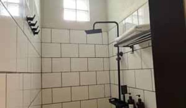 Rumah Guest House Aktif di Setrawangi Pasteur Bandung