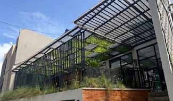 Jual Rumah Guest House Aktif di Setrawangi Pasteur Bandung