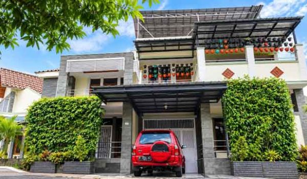 Rumah Hook 2 Lantai di Komplek Palem Permai Bandung