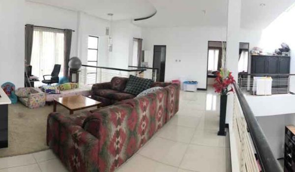Rumah Mewah 2 Lantai di Turangga Bandung
