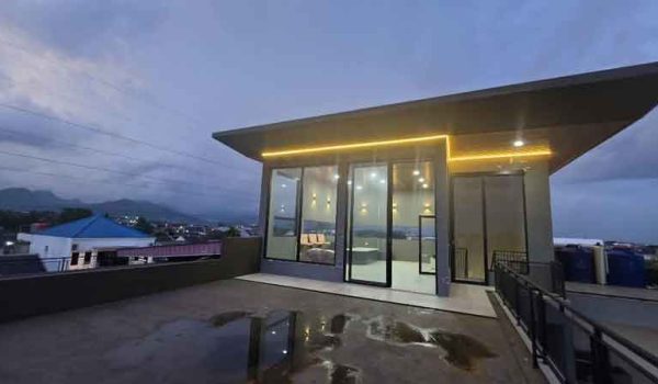 Rumah Mewah 3 Lantai di Taman Kopo Katapang