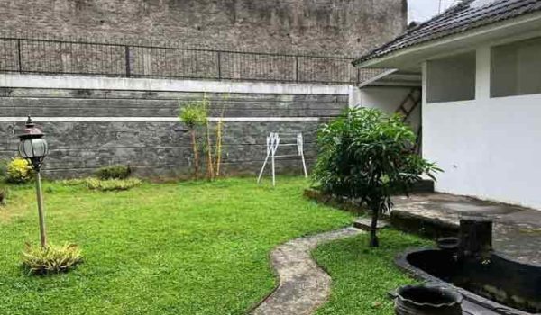 Rumah Mewah Cipaku Indah Setiabudi