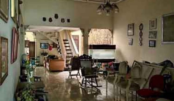 Rumah Strategis di Jalan Mampang Prapatan Jakarta Selatan