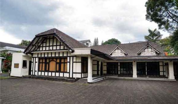 Jual Rumah di Bukit Dago Utara Bandung