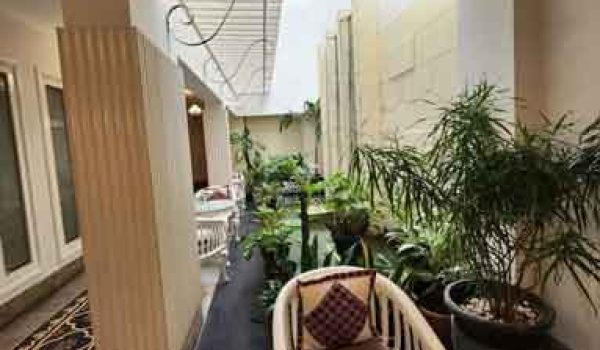 Rumah di Jalan Cikini Raya Menteng Jakarta Pusat