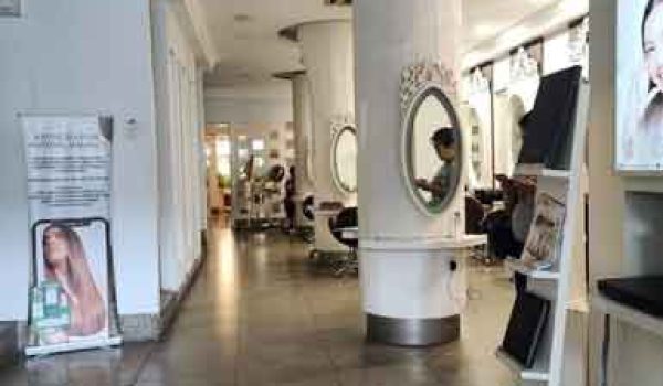 Rumah di Jalan Cikini Raya Menteng Jakarta Pusat