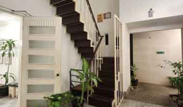 Rumah di Jalan Cikini Raya Menteng Jakarta Pusat