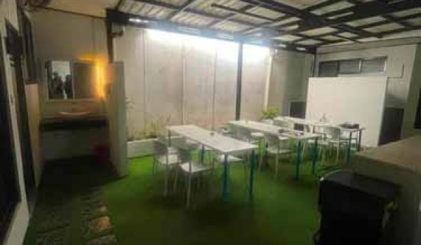 Rumah di Jalan Empu Sendok Kebayoran Baru Jakarta Selatan