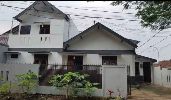Disewakan Rumah di Jalan Hegar Asih Cipaganti Bandung