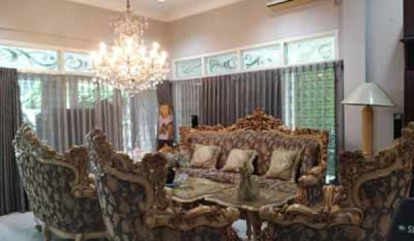Rumah di Jalan KH. Hasyim Ashari Jakarta Pusat