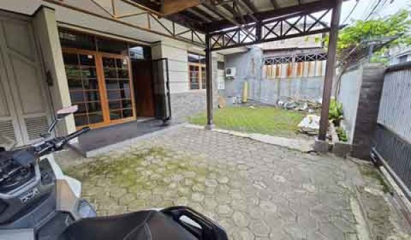 Rumah di Jalan Kembar (BKR) Bandung