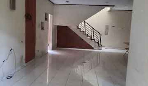 Rumah di Jalan Kembar (BKR) Bandung