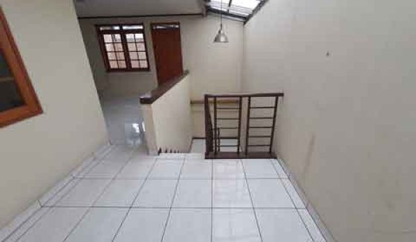 Rumah di Jalan Kembar (BKR) Bandung