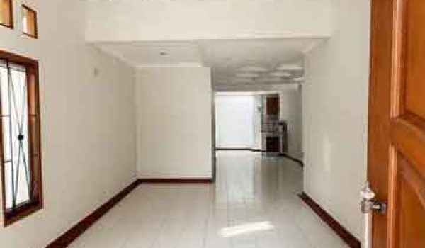 Rumah di Komplek Perumahan Camar Bintaro Sektor 3