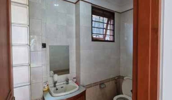 Rumah di Komplek Setra Duta Bandung