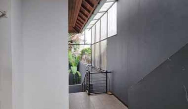 Rumah di Komplek Setra Duta Bandung