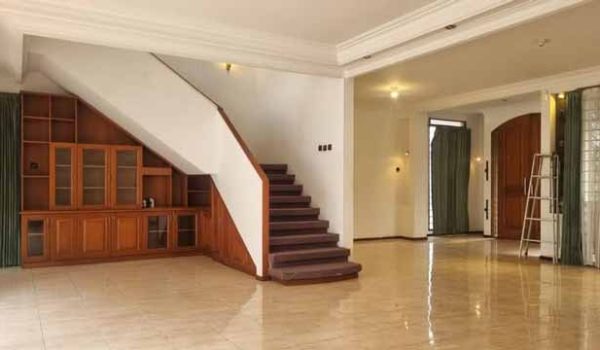 Rumah di Komplek Setra Duta Bandung