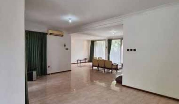 Rumah di Komplek Setra Duta Bandung