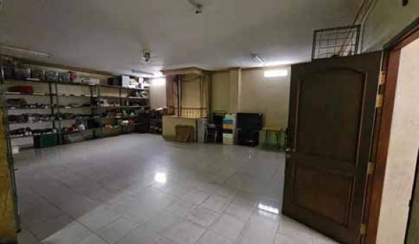 Rumah di Sayap Jalan Bungur Besar Raya Jakarta Pusat
