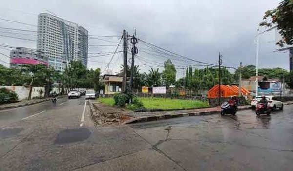 Dijual Tanah Hook di Jalan Raya Tanjung Barat Jakarta Selatan