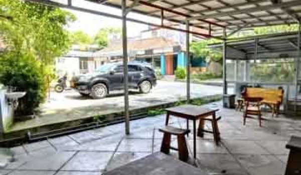 Tanah dan Bangunan di Jalan Dipatiukur Dago Bandung